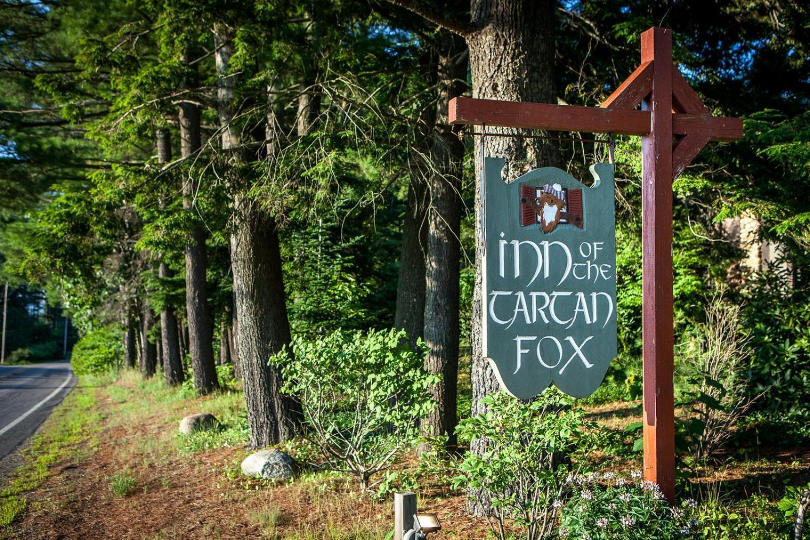 The Tartan Fox At The Meadmere Swanzey Exterior foto